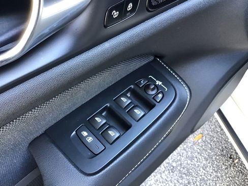 Used 2022 Volvo S60 B5 R-Design w/ Protection Package Premier image 15