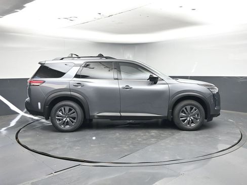 New 2026 Nissan Pathfinder SV image 6
