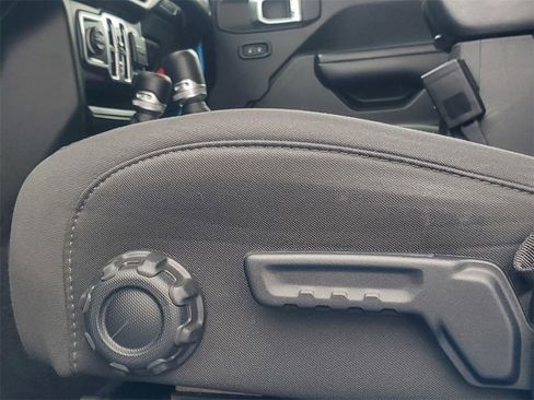 Used 2021 Jeep Wrangler Unlimited Sport image 12