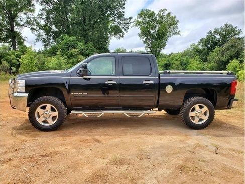 Used 2007 Chevrolet Silverado 2500 LTZ w/ Safety Package AWD/4WD image 6