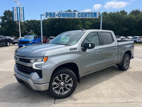 Used 2024 Chevrolet Silverado 1500 RST AWD/4WD image 2