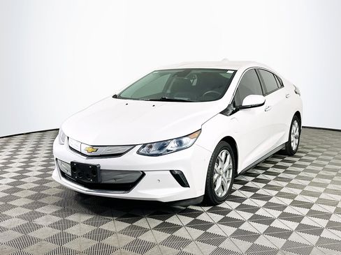 Used 2017 Chevrolet Volt Premier w/ Driver Confidence II Package image 3