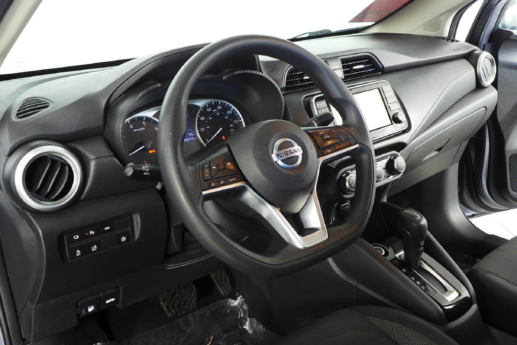 Used 2020 Nissan Versa S FWD image 30