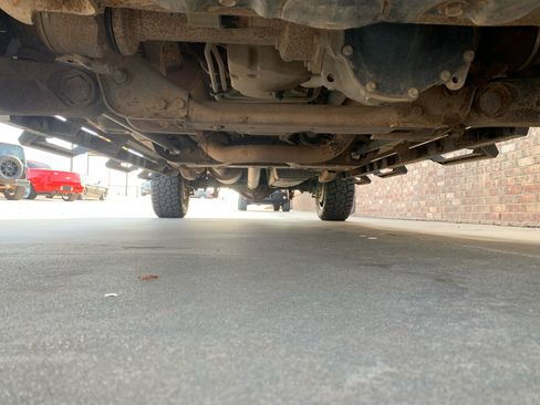 Used 2021 Chevrolet Silverado 2500 Custom w/ Custom Value Package image 10