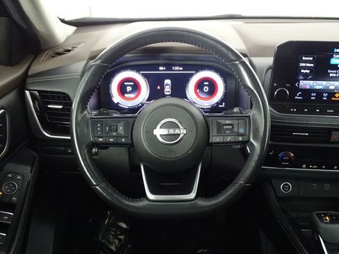 Used 2023 Nissan Rogue Platinum image 25