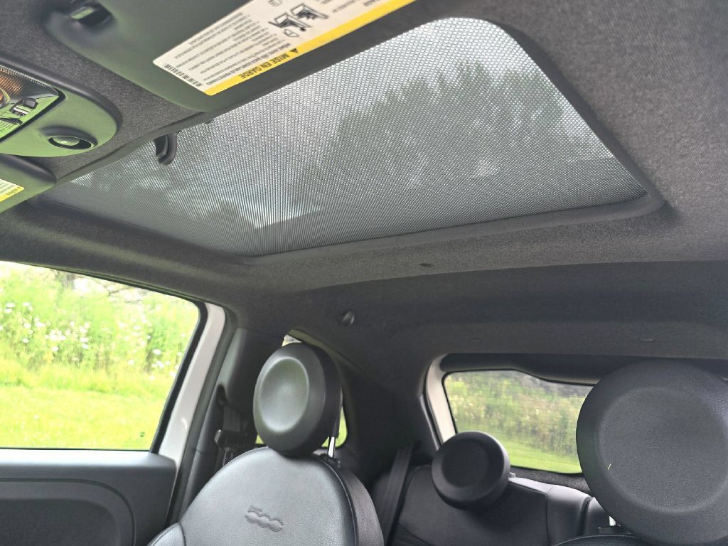 Used 2015 FIAT 500 Sport w/ Comfort/Convenience Group FWD image 21