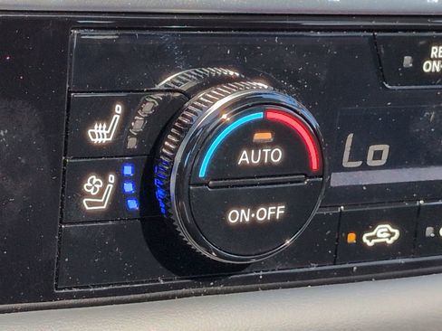 New 2026 Nissan Pathfinder Platinum image 25