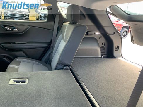 Certified 2024 Chevrolet Blazer LT w/ Convenience Package image 16