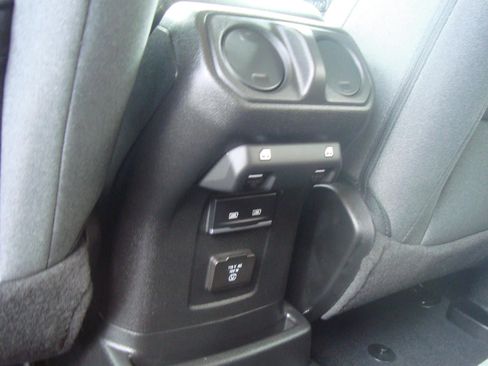 Used 2024 Jeep Wrangler Unlimited Sahara AWD/4WD image 22
