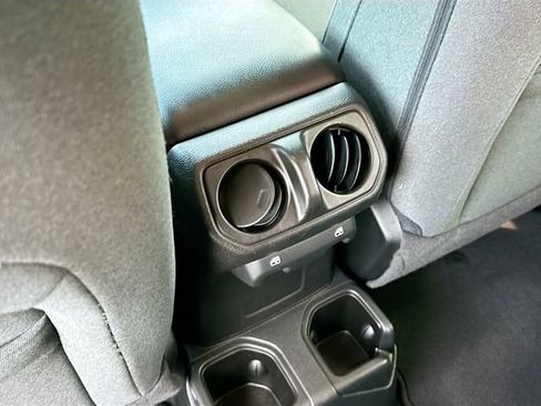 Used 2024 Jeep Wrangler Sport S image 23
