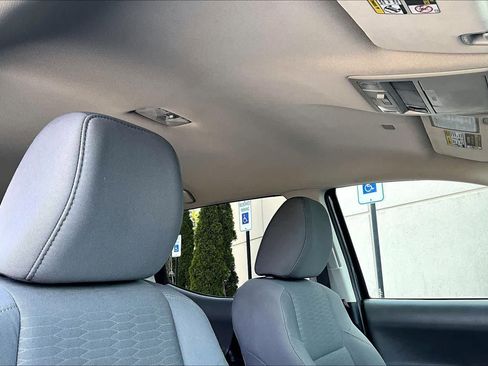 Used 2019 Toyota Tacoma SR5 AWD/4WD image 14