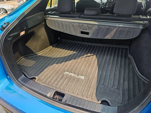 Certified 2020 Toyota Prius LE AWD/4WD image 14