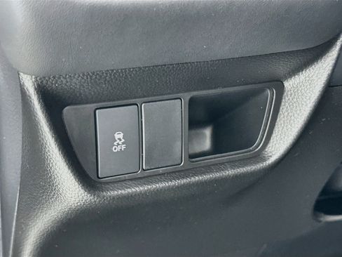 Used 2026 Honda HR-V LX image 10
