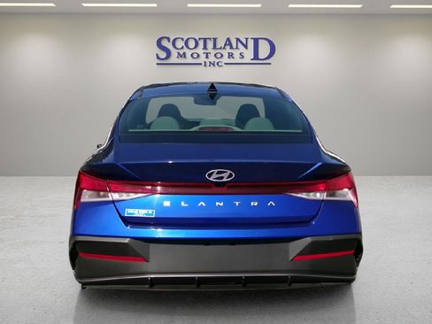 Used 2024 Hyundai Elantra SEL image 7