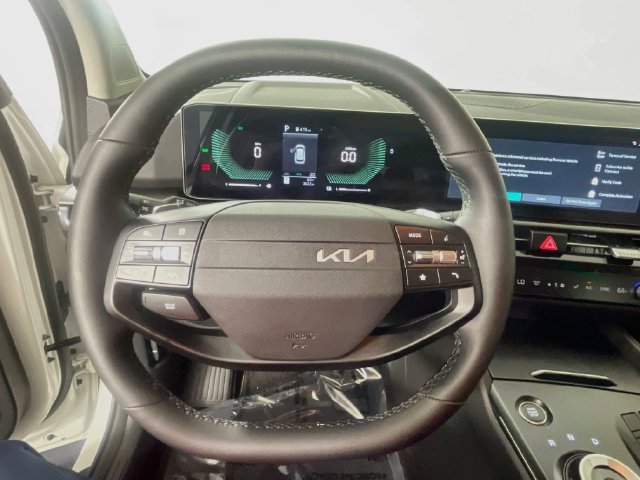 Used 2026 Kia Sportage LX FWD image 13
