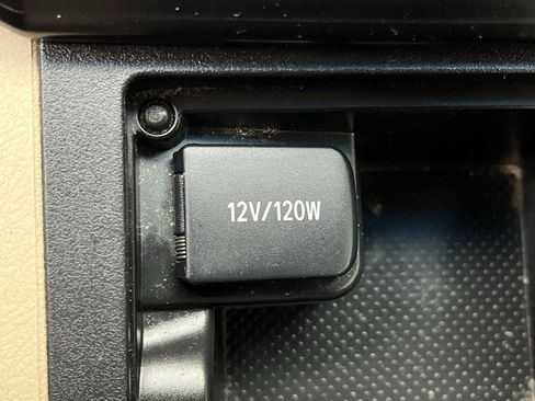 Used 2012 Toyota Camry LE FWD image 18