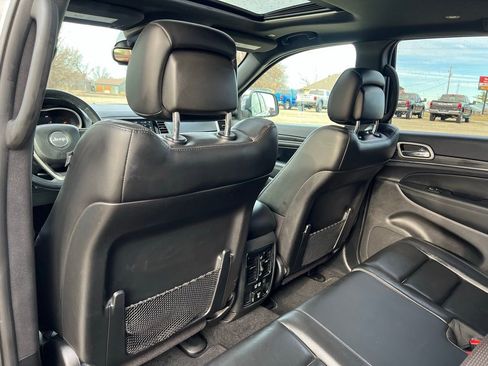 Used 2021 Jeep Grand Cherokee Limited image 23