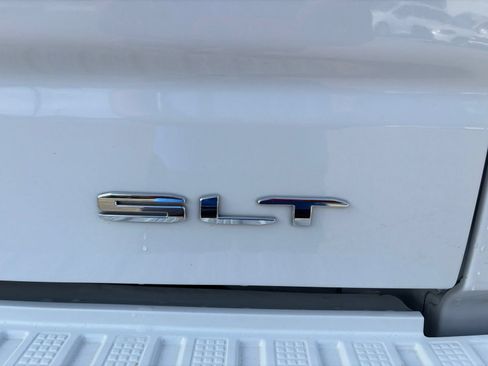 Used 2019 GMC Sierra 1500 SLT w/ SLT Premium Package AWD/4WD image 14