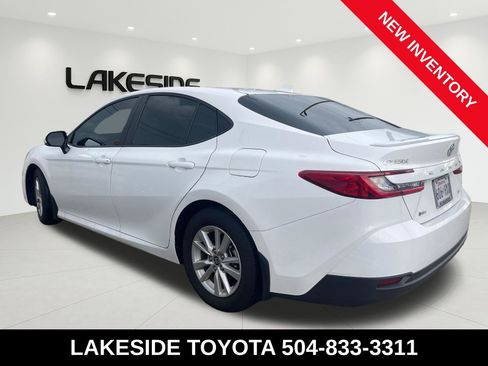 Used 2025 Toyota Camry LE FWD image 2