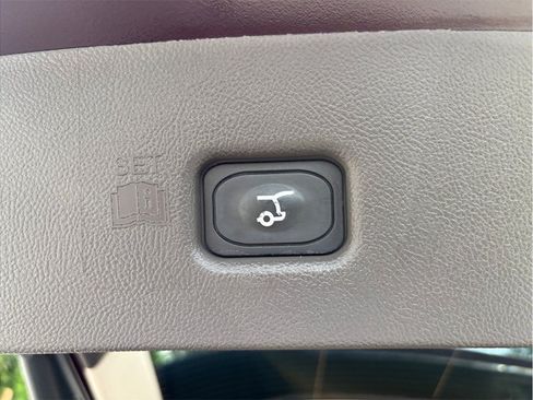 Used 2022 Lincoln Nautilus FWD image 48