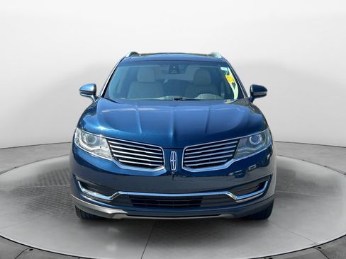 Used 2017 Lincoln MKX Reserve w/ Driver Assistance Package FWD image 2