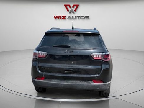 Used 2020 Jeep Compass Latitude AWD/4WD image 4