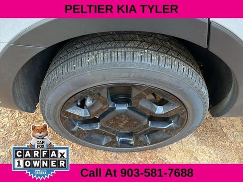 Used 2025 Kia Sorento SX image 13