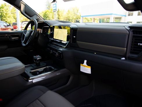 New 2026 Chevrolet Silverado 1500 ZR2 w/ Dark Appearance Package AWD/4WD image 19
