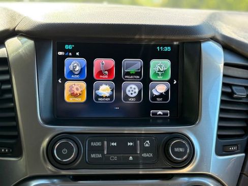 Used 2018 Chevrolet Suburban Premier image 33