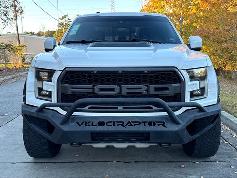 Used 2018 Ford F150 Raptor w/ Equipment Group 802A Luxury image 2