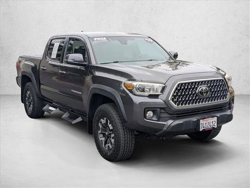 Used 2019 Toyota Tacoma TRD Off-Road image 3