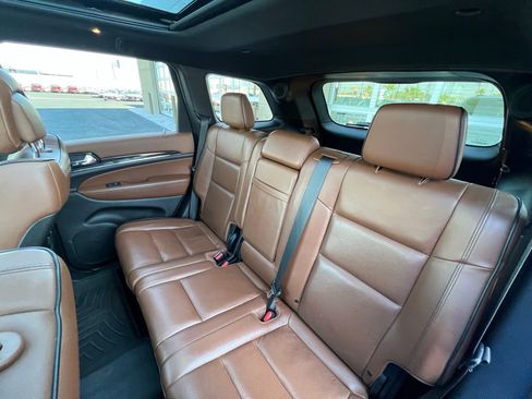 Used 2021 Jeep Grand Cherokee Overland AWD/4WD image 17