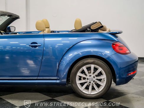 Used 2019 Volkswagen Beetle 2.0T Final Edition SEL image 24