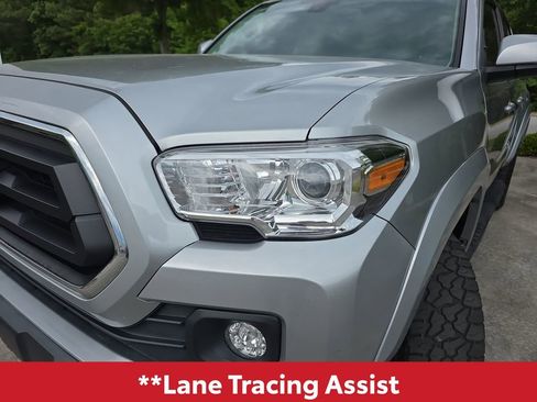 Used 2022 Toyota Tacoma SR5 w/ Technology Package RWD image 12