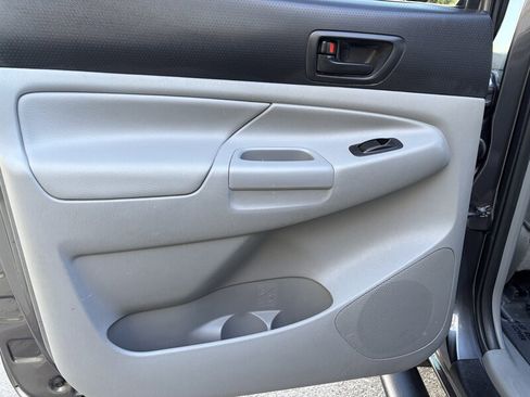 Used 2013 Toyota Tacoma PreRunner w/ TRD Sport Pkg image 24