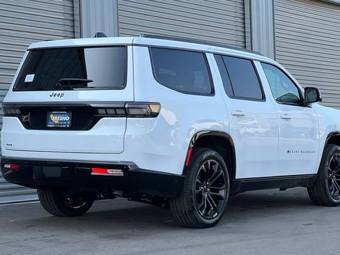 New 2026 Jeep Grand Wagoneer Summit w/ Premium Group III image 4