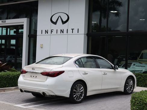 Certified 2023 INFINITI Q50 Luxe w/ Cargo Package AWD/4WD image 4