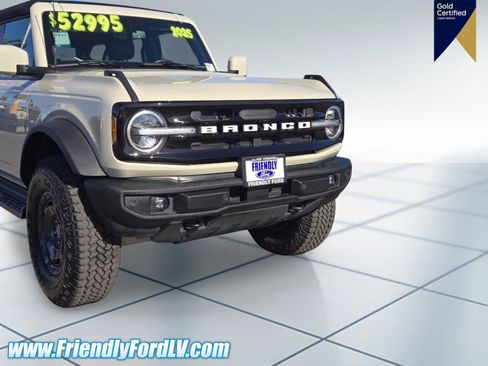 Certified 2025 Ford Bronco Outer Banks w/ Sasquatch Package AWD/4WD image 8