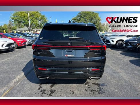 New 2026 Buick Enclave Sport Touring w/ LPO, Floor Liner Package AWD/4WD image 8