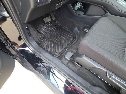 Used 2018 Honda HR-V EX image 21
