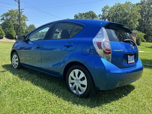 Used 2013 Toyota Prius C Two image 32