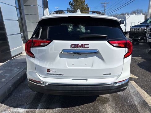 Used 2020 GMC Terrain SLT w/ Preferred Package image 4