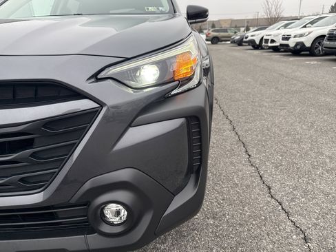 Used 2025 Subaru Outback Premium image 10