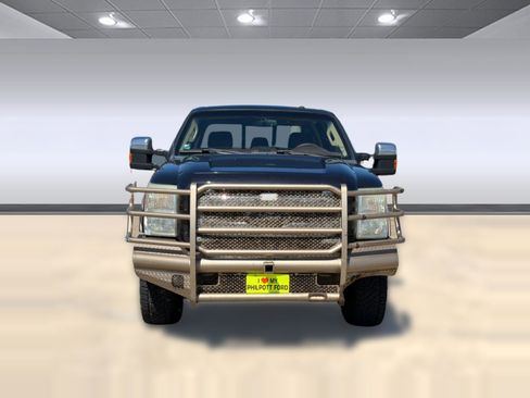 Used 2013 Ford F250 King Ranch w/ King Ranch w/Chrome Pkg AWD/4WD image 6