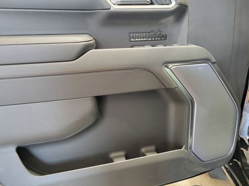 Certified 2025 Chevrolet Silverado 1500 High Country w/ High Country Premium Package image 32