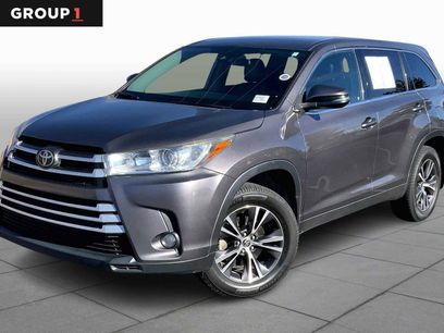 Certified 2019 Toyota Highlander LE