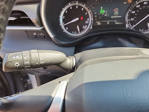Used 2022 Toyota Highlander XLE AWD/4WD image 14