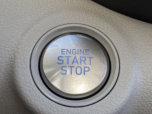 New 2025 Hyundai Venue SEL image 33