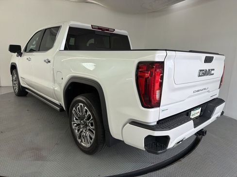 Used 2024 GMC Sierra 1500 Denali Ultimate image 2