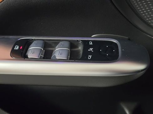 Used 2025 Mercedes-Benz C 300 4MATIC Sedan image 14